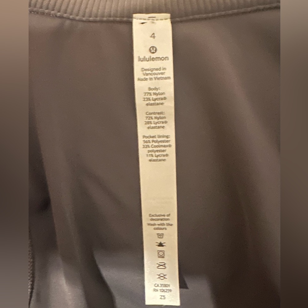 Lululemon Athletica Movement to Movement Jacket in Titanium- New With Tags - Picture 8 of 14